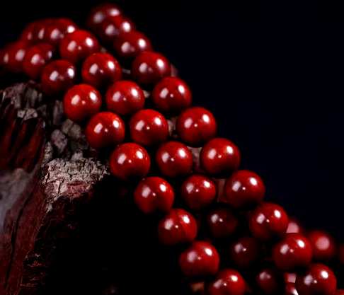“檀”有布施之意…,印度小叶紫檀108颗念珠手链野生林无棕眼高密