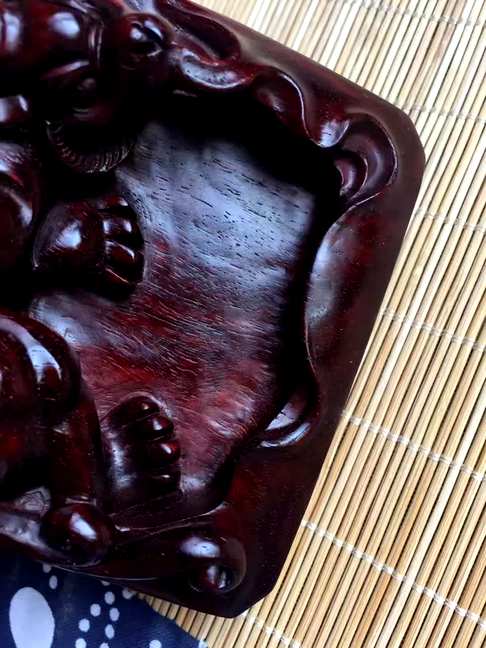小叶紫檀貔貅笔洗（烟灰缸）纯手工精雕高密老料料子细腻略包浆带