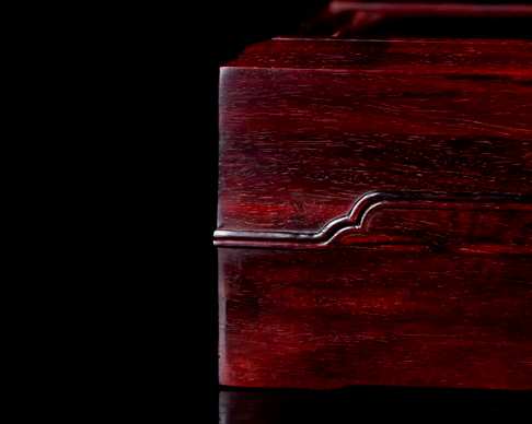 多宝盒也叫机关盒多格收纳暗榫锁栓传统木匠工艺榫卯结构线条优美