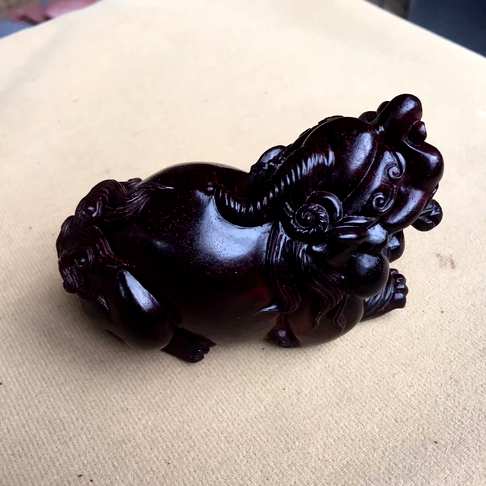 印度小叶紫檀貔貅小摆件案上小件略包浆老料