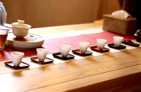 ｛椿｝红木多宝杯垫,于你的茶桌上增添一份文雅气息直径7.4*7.4cm
