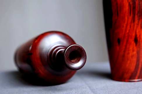 雅器|花瓶造型典雅,火焰纹,木质细腻,纹理清晰,紫檀·火焰纹花器
