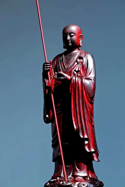 地藏菩萨的“大孝”和“大愿”的德业精神与中国人特重孝道和慎终