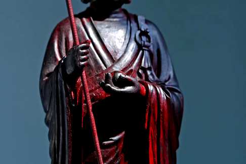 地藏菩萨的“大孝”和“大愿”的德业精神与中国人特重孝道和慎终