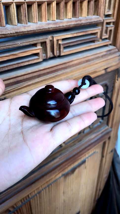 茶壶手把件,有着把把胡（壶）的美好寓意,印度小叶紫檀茶壶手把件