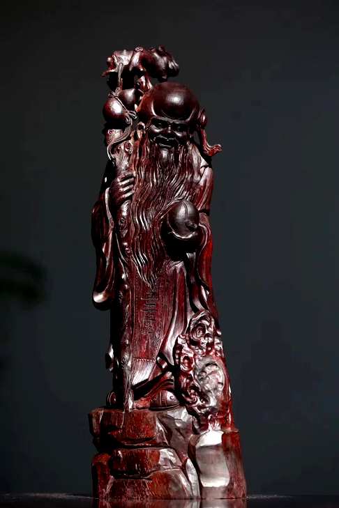 寿星又称南极老人星,星名,古代汉族神话中的的长寿之神,紫檀寿仙