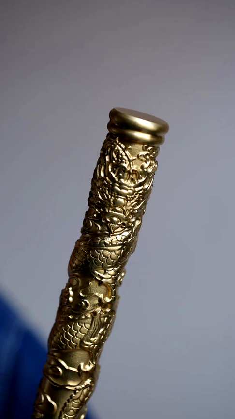 如意金箍棒,小叶紫檀+黄铜长102cm直径3.3cm重5.66斤