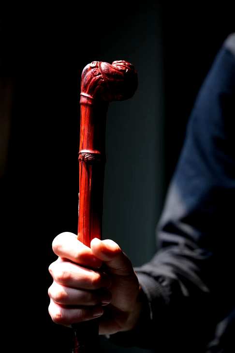 知足寿杖,印度小叶紫檀整木巧雕长92cm厚3.7cm握柄长5.6cm握柄厚4