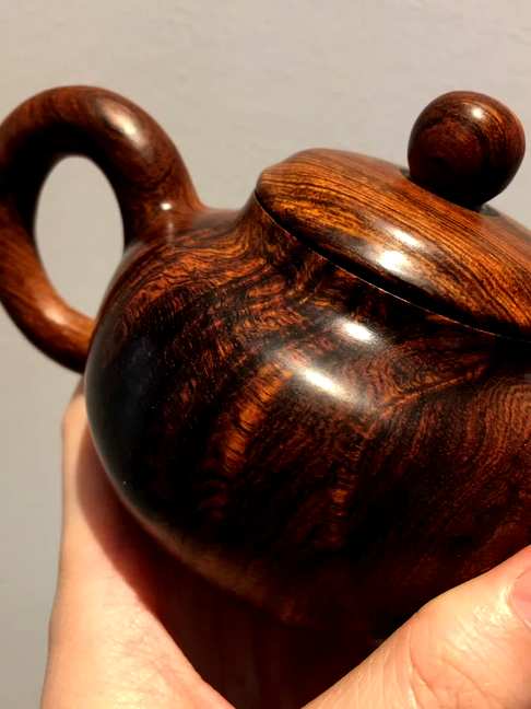 海黄|茶壶,一把茶壶,显东方意蕴 一身纹理,展大河江山 长13.2cm