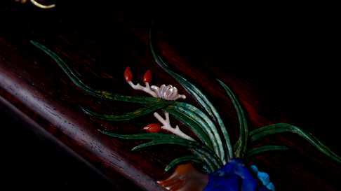 小叶紫檀百宝嵌丨喜鹊登梅·超大单镇多金星,采用百宝镶嵌工艺兰