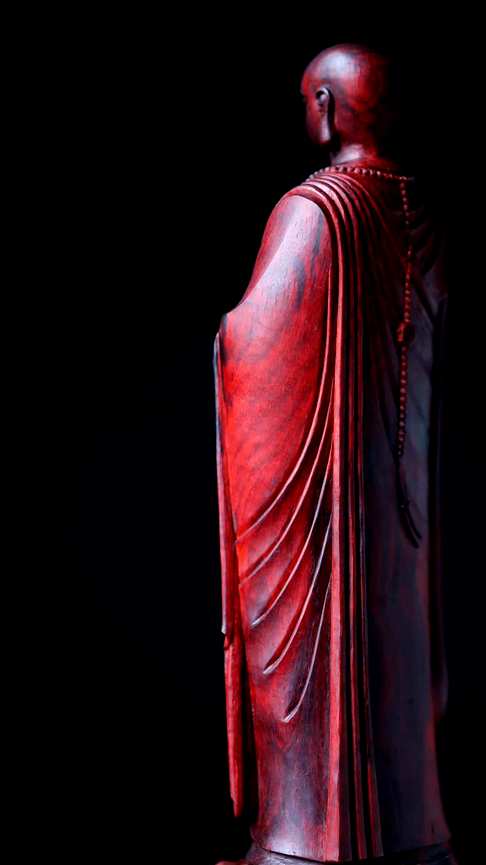 小叶紫檀地藏王,特选高密老料,质地油润细腻,工料俱佳精工雕刻,
