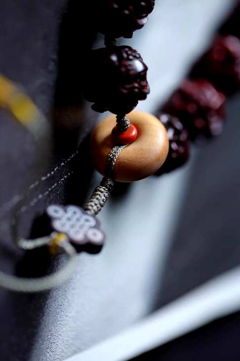 小叶紫檀十八籽18mm貔貅持珠,湘工手刻貔貅,道道打磨,颗颗油润