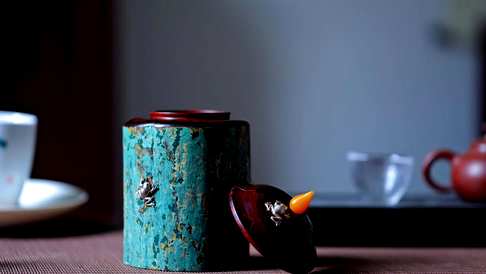 【蛙趣】茶叶罐,紫檀拆房老料巧妙设计,纯银制青蛙与底漆相应成趣