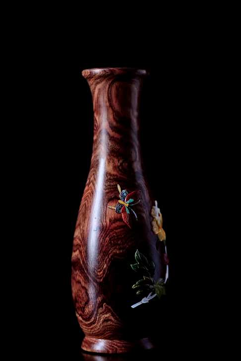 海黄『蝶恋花』花瓶,五彩缤纷的天然百宝镶嵌,鲜丽而不失雅致 海