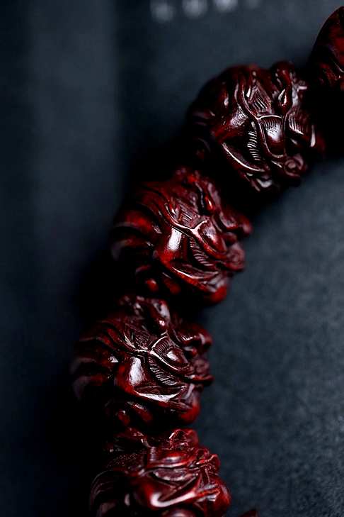 小叶紫檀20mm【应龙】佛珠手串,龙象征着一种精神,是一个民族的图