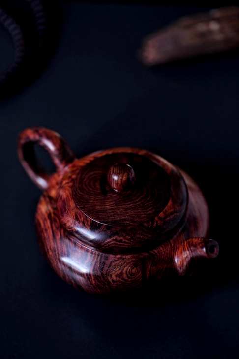 海黄葫芦壶,茶壶纹理清晰煊丽,荧光质感 壶形圆润饱满,线条流畅