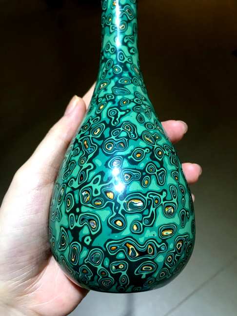 孔雀绿大漆|胆瓶,承循传统非遗工艺,逐层髤饰打磨,纹理奇美,色华