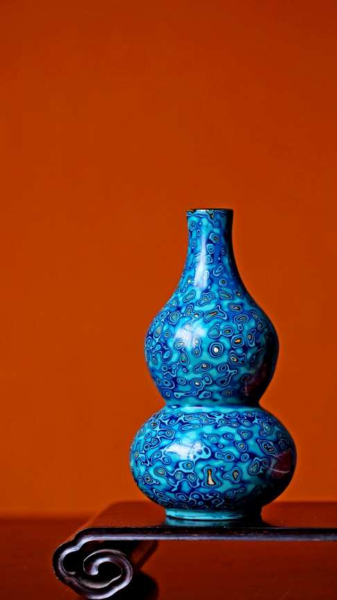 蓝金大漆|葫芦瓶,承循传统非遗工艺,逐层髤饰打磨,纹理奇美,色华