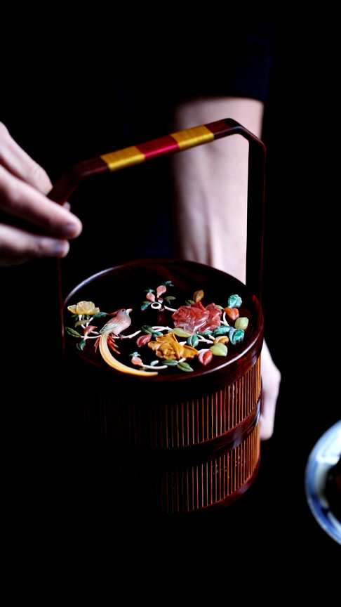 小叶紫檀『富贵长寿』圆提篮,多种传统工艺匠心打造,取丝竹之雅韵