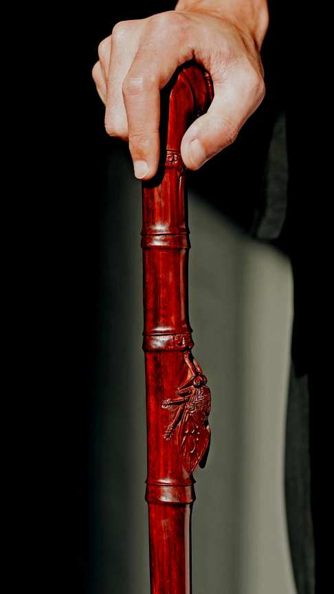 小叶紫檀【知足】手杖纯手工雕刻,蝉伏竹节之上,寓意美好,-知足常
