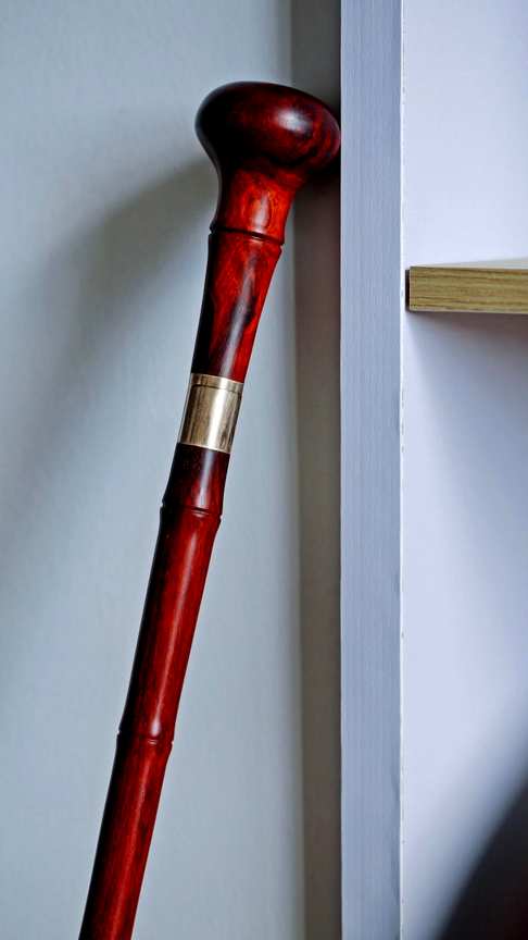 小叶紫檀【竹节】文明杖,取材火焰纹老料,手感细腻 形竹节制挺拔