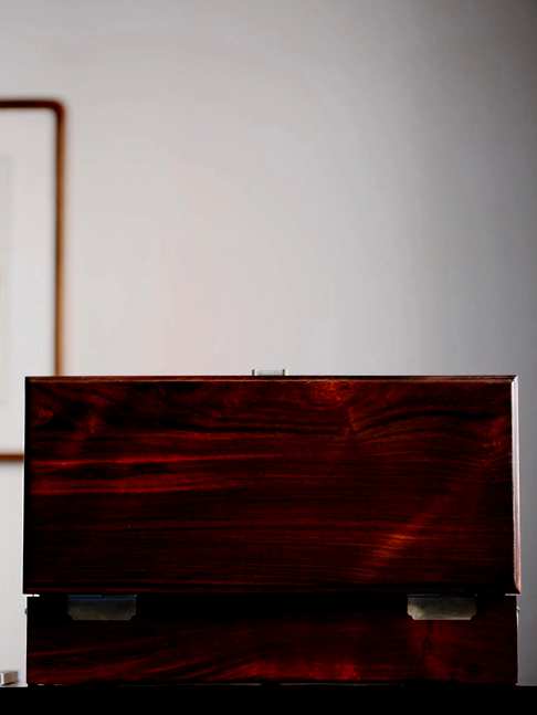 大红酸枝【首饰盒,整器独板制作,板厚12mm超结实,榫卯结构,料质细