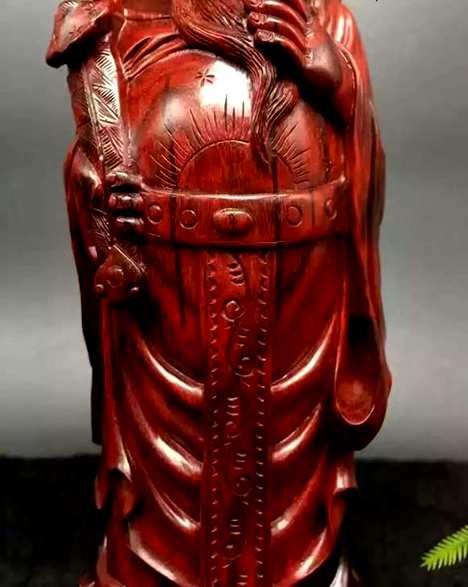 小叶紫檀--财神 选取鸡血红材质 油性一级棒 纯手工雕刻