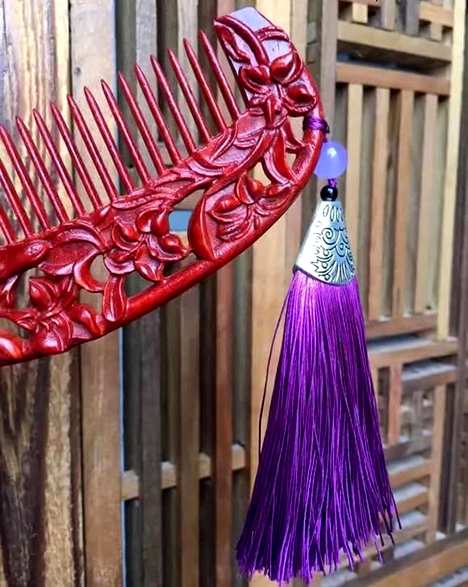 新出：“茉莉花梳”料子细腻通透小叶紫檀手工精雕
