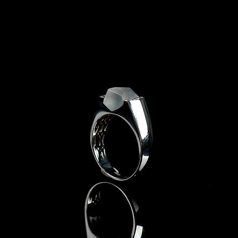 18k冰种无色翡翠随形戒指-翡翠-冰种-A15A017H02010