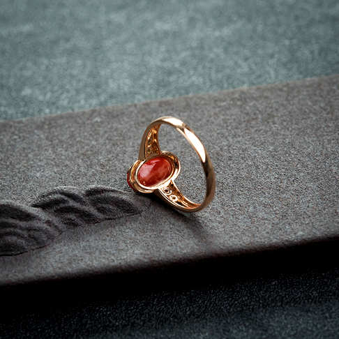金镶钻阿卡正红珊瑚戒指--红珊瑚-阿卡-B100217E02010