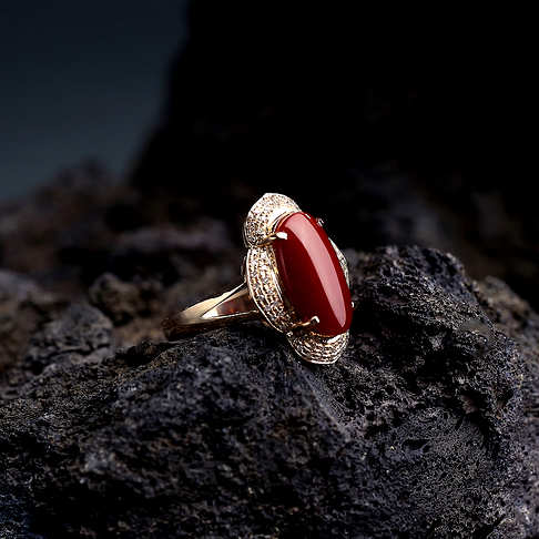 金镶钻阿卡深红珊瑚戒指--红珊瑚-阿卡-B100217F15017