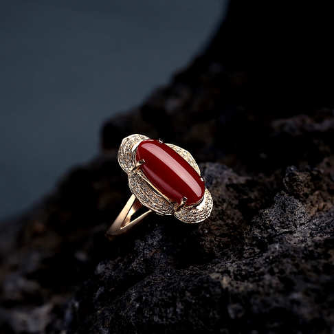 金镶钻阿卡深红珊瑚戒指--红珊瑚-阿卡-B100217F15017