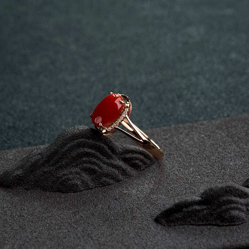 金镶钻阿卡正红珊瑚戒指--红珊瑚-阿卡-B102517E03010