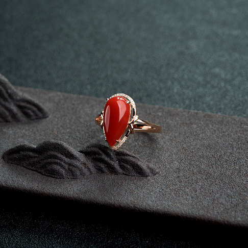 金镶钻阿卡朱红珊瑚戒指--红珊瑚-阿卡-B102517E03011