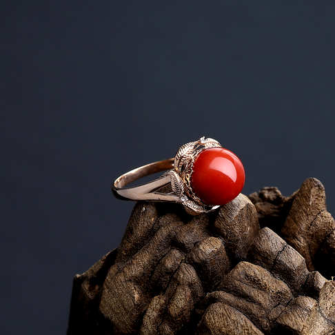 金镶钻阿卡正红珊瑚戒指--红珊瑚-阿卡-B106817E31005