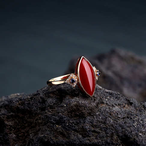 金镶钻阿卡深红珊瑚戒指--红珊瑚-阿卡-B107717F13016