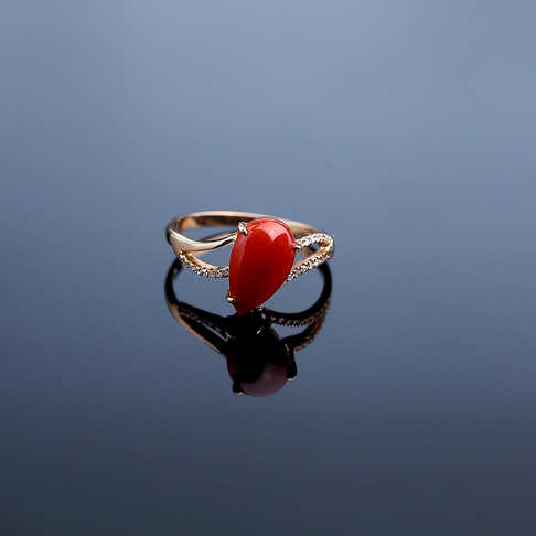 金镶钻阿卡正红珊瑚戒指--红珊瑚-阿卡-B107917A08024