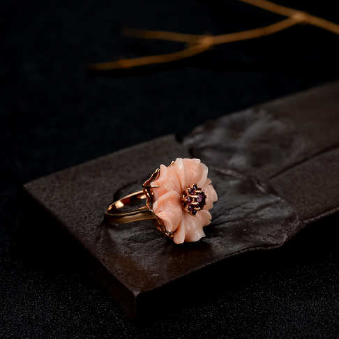 金镶钻MOMO粉色珊瑚花戒指--红珊瑚-MOMO-B10H217E15003