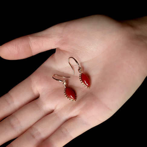 阿卡牛血红珊瑚马眼形耳环--红珊瑚-阿卡-F10CM21E20002