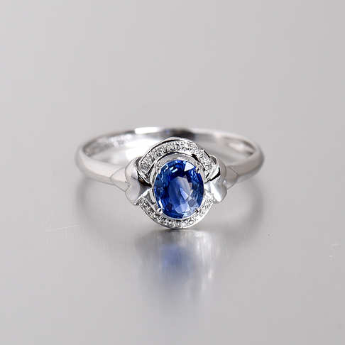 白金镶钻蓝宝石戒指--蓝宝石-A250216I12021