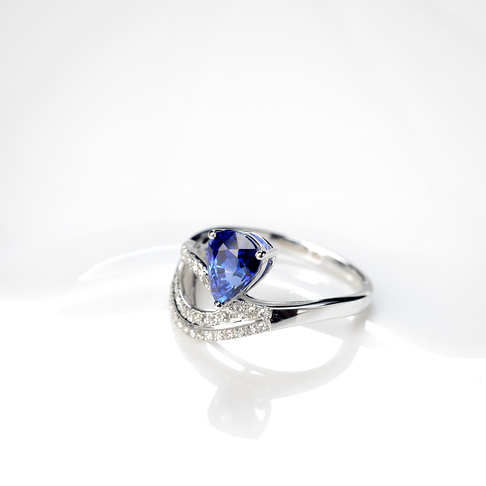 蓝色蓝宝石戒指--蓝宝石-B253819F25005