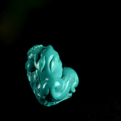 高瓷蓝绿松石松鼠吊坠--绿松石-D22ER19K02007