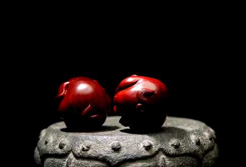 精工雕刻 50mm保健球印度小叶紫檀【十二生肖猪】健身球