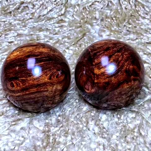 【海黄保健球】海南油梨老料5.0大球正面鬼脸+对眼背面