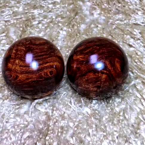 【海黄保健球】海南油梨老料5.0大球正面鬼脸+对眼背面