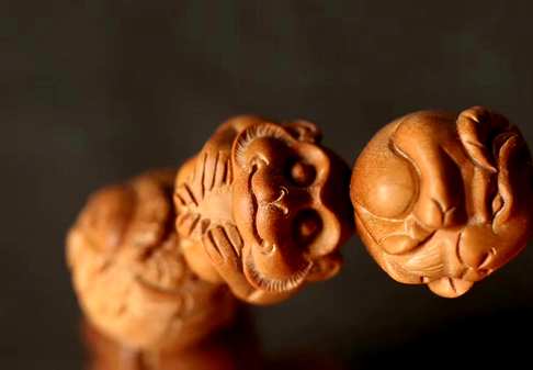 印度老山檀香20mm十二生肖佛珠手串名家精工雕刻￥3500